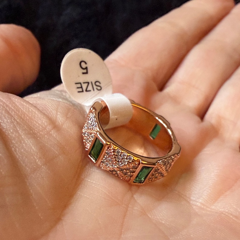 Bomb Party Emerald Ring | Size 5 | Rose Gold Plated | Baguette Cut | Pave NWT - Picture 1 of 5
